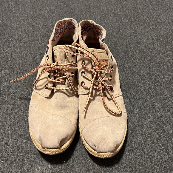 Toms booties size 7 - Picture 4 of 7